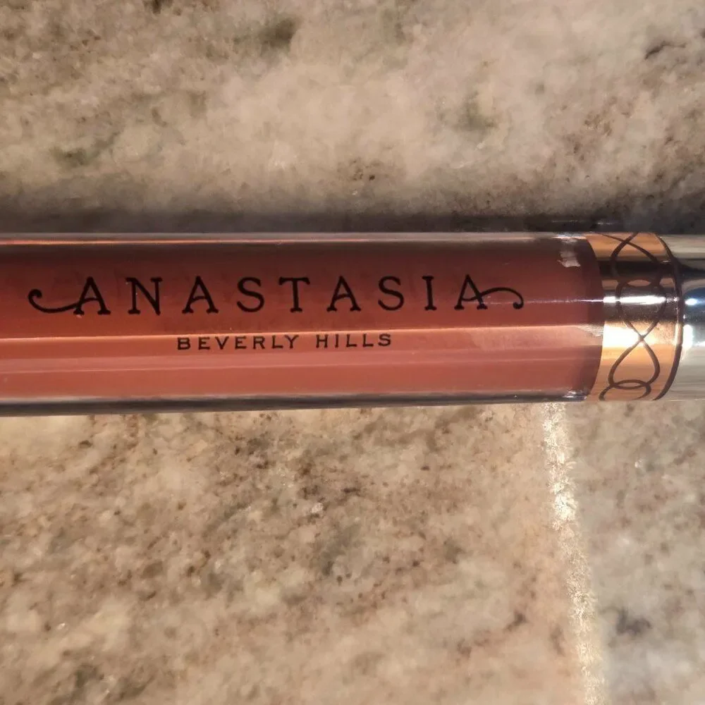 Anastasia Beverly Hills nwob smudge